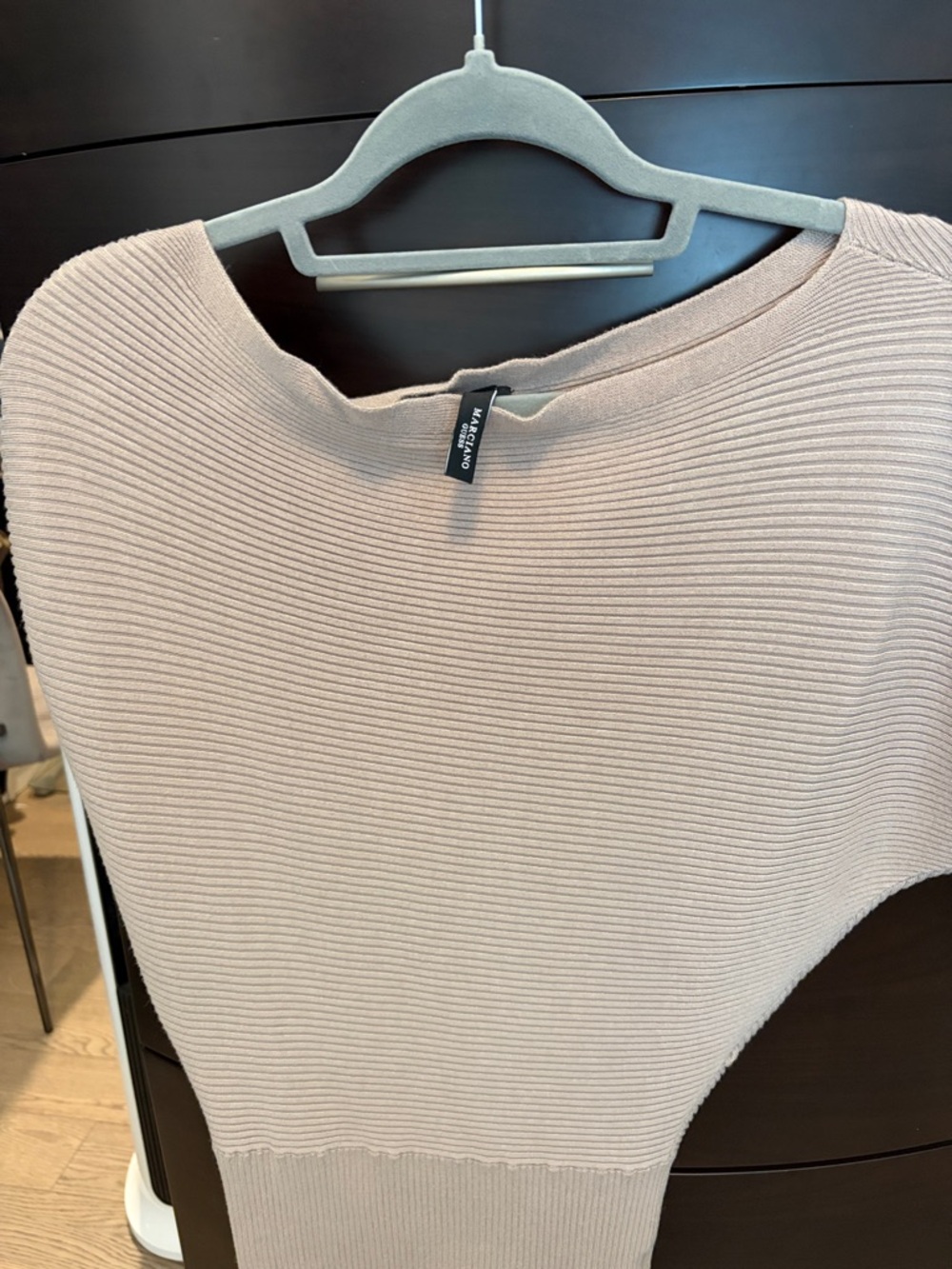 Marciano Ribbed Knit Top - Taupe Beige xs great condtion